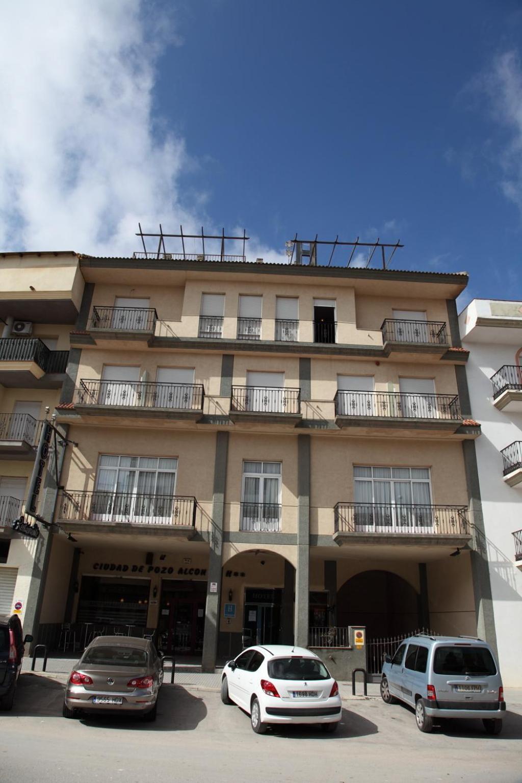 Hotel Ciudad Pozo Alcon Ngoại thất bức ảnh