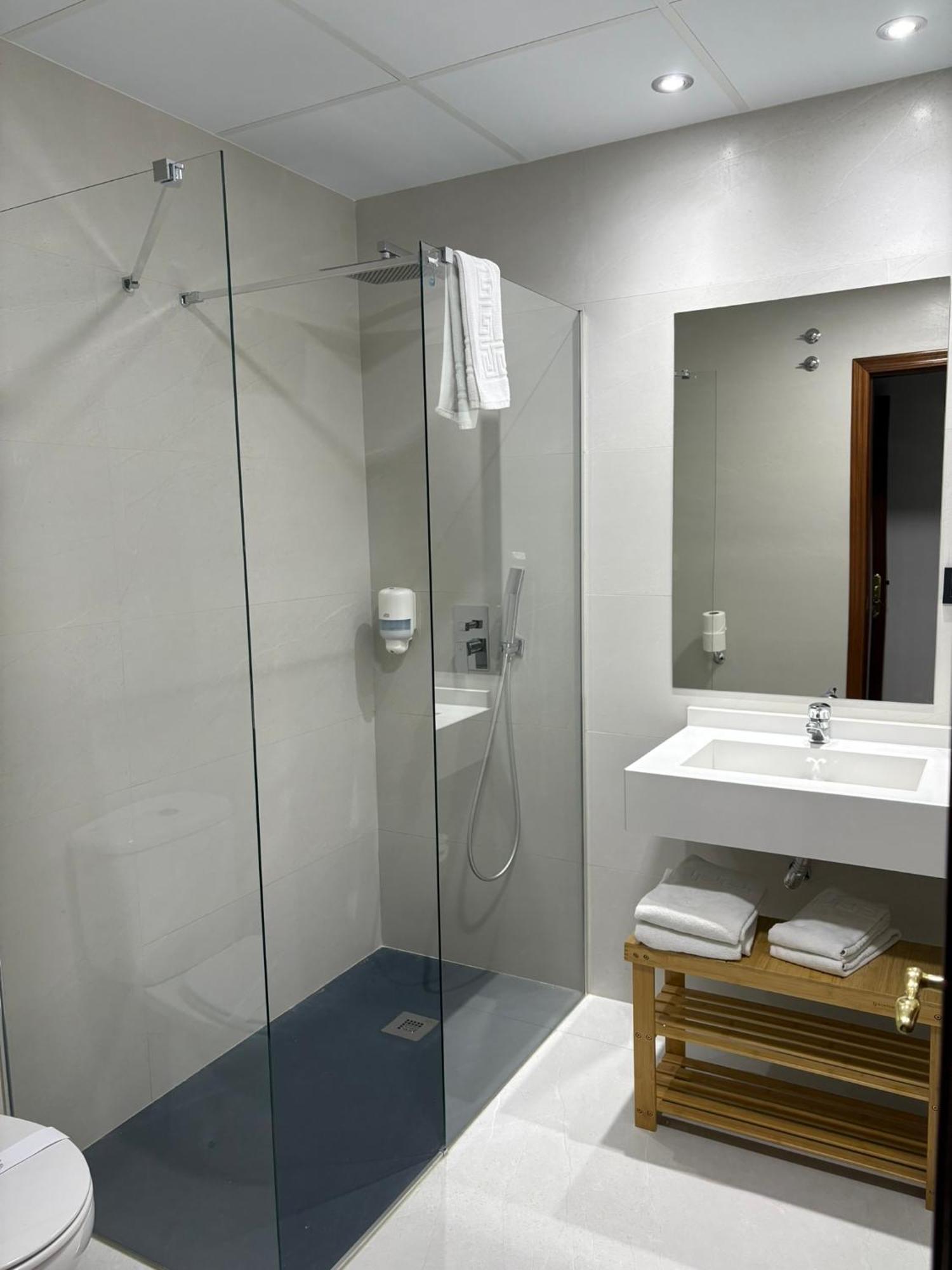 Hotel Ciudad Pozo Alcon Ngoại thất bức ảnh