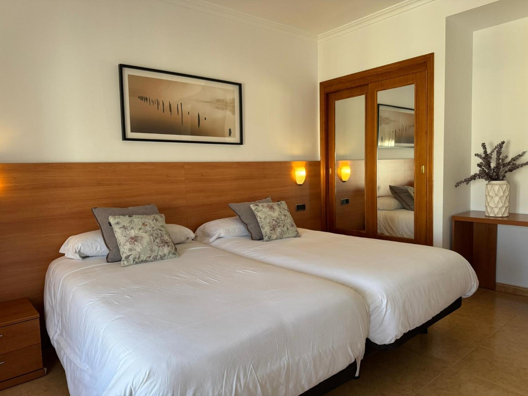 Hotel Ciudad Pozo Alcon Ngoại thất bức ảnh